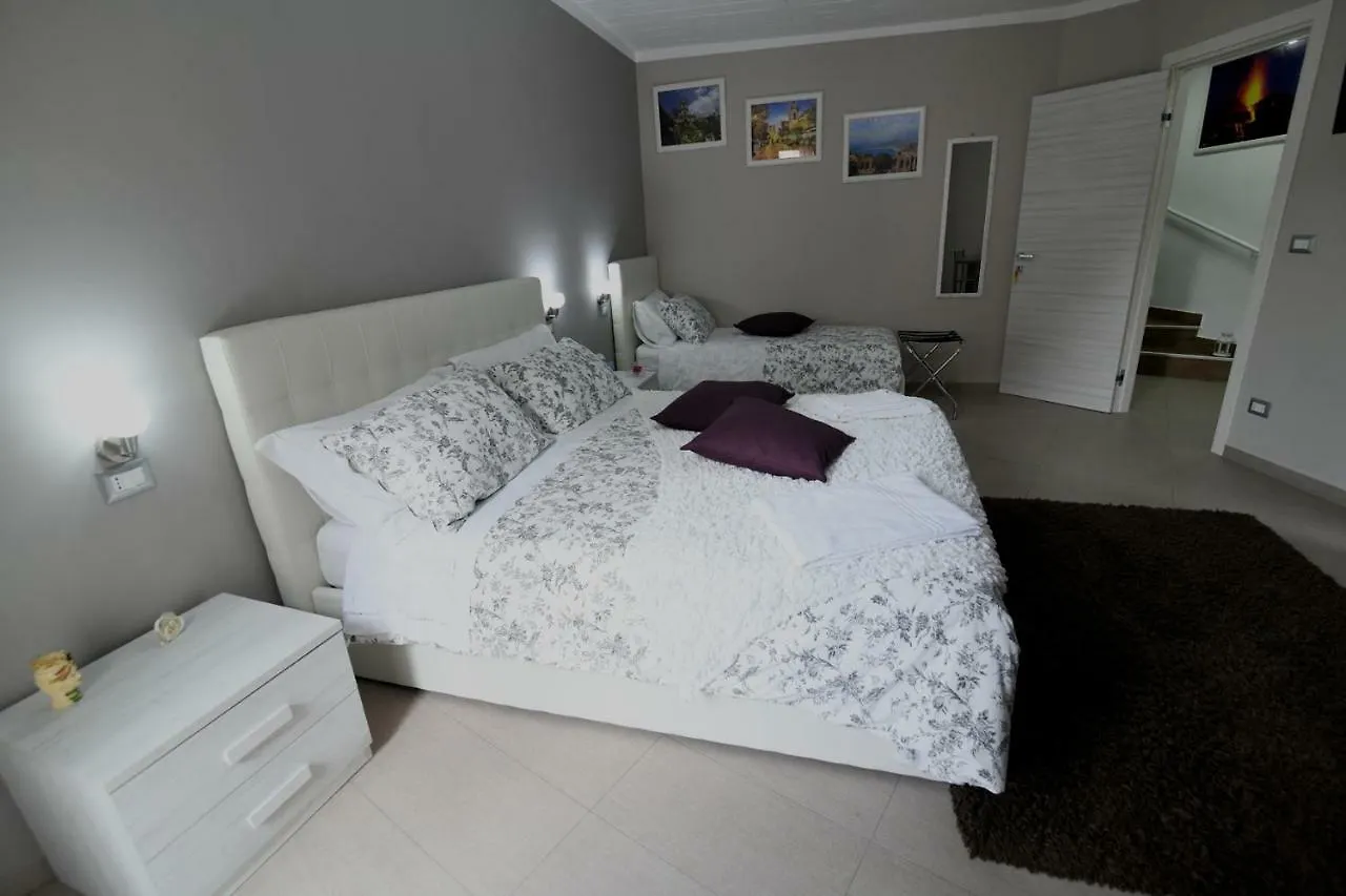 La Regina Di Saba Bed & Breakfast Piazza Armerina 3*,  Italy